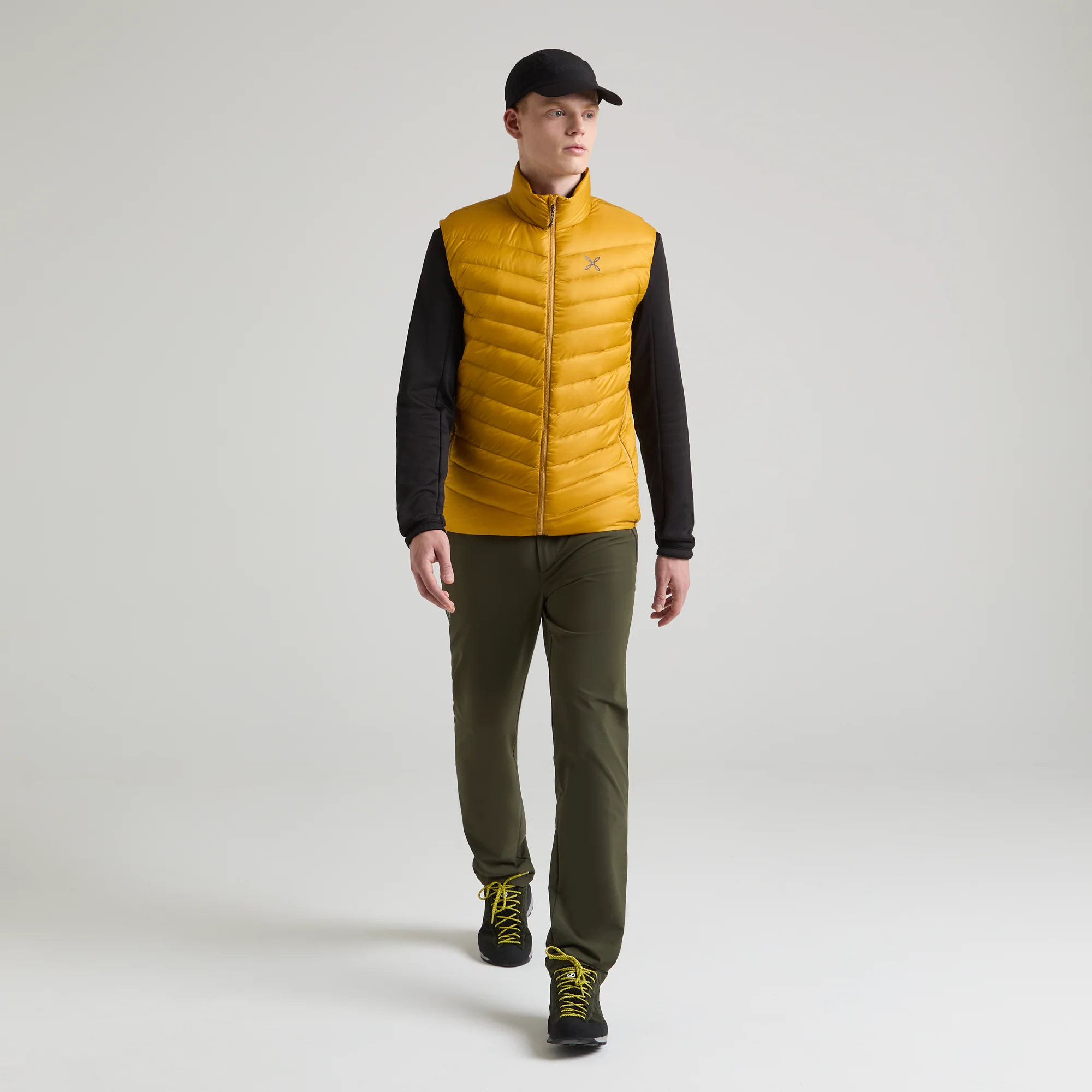 BREEZE DUVET VEST - Image 18