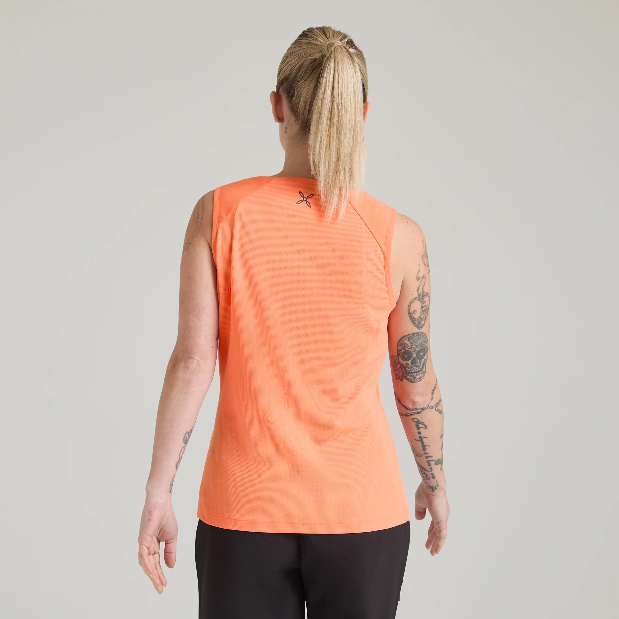 HADE CANOTTA WOMAN - Image 19