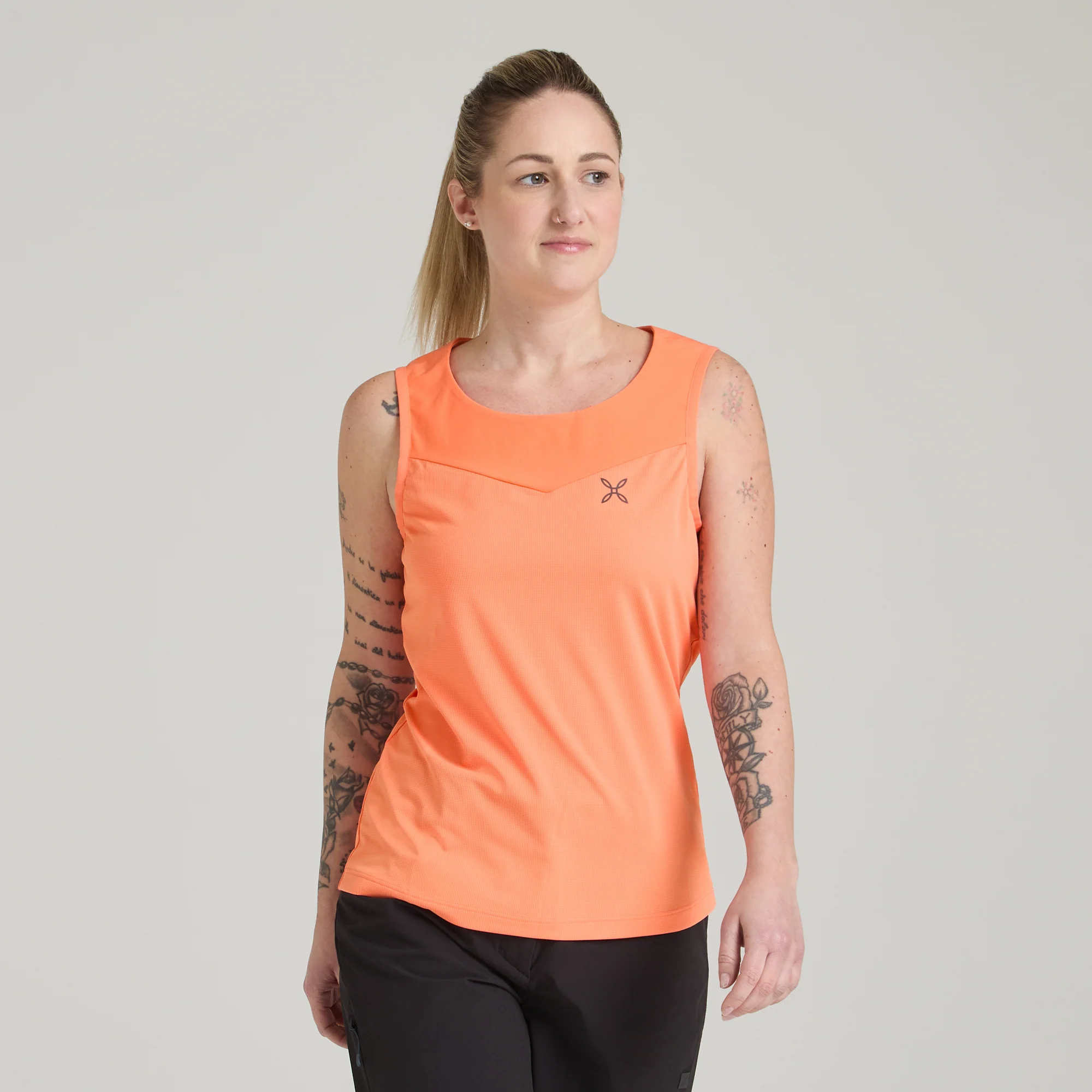 HADE CANOTTA WOMAN - Image 3