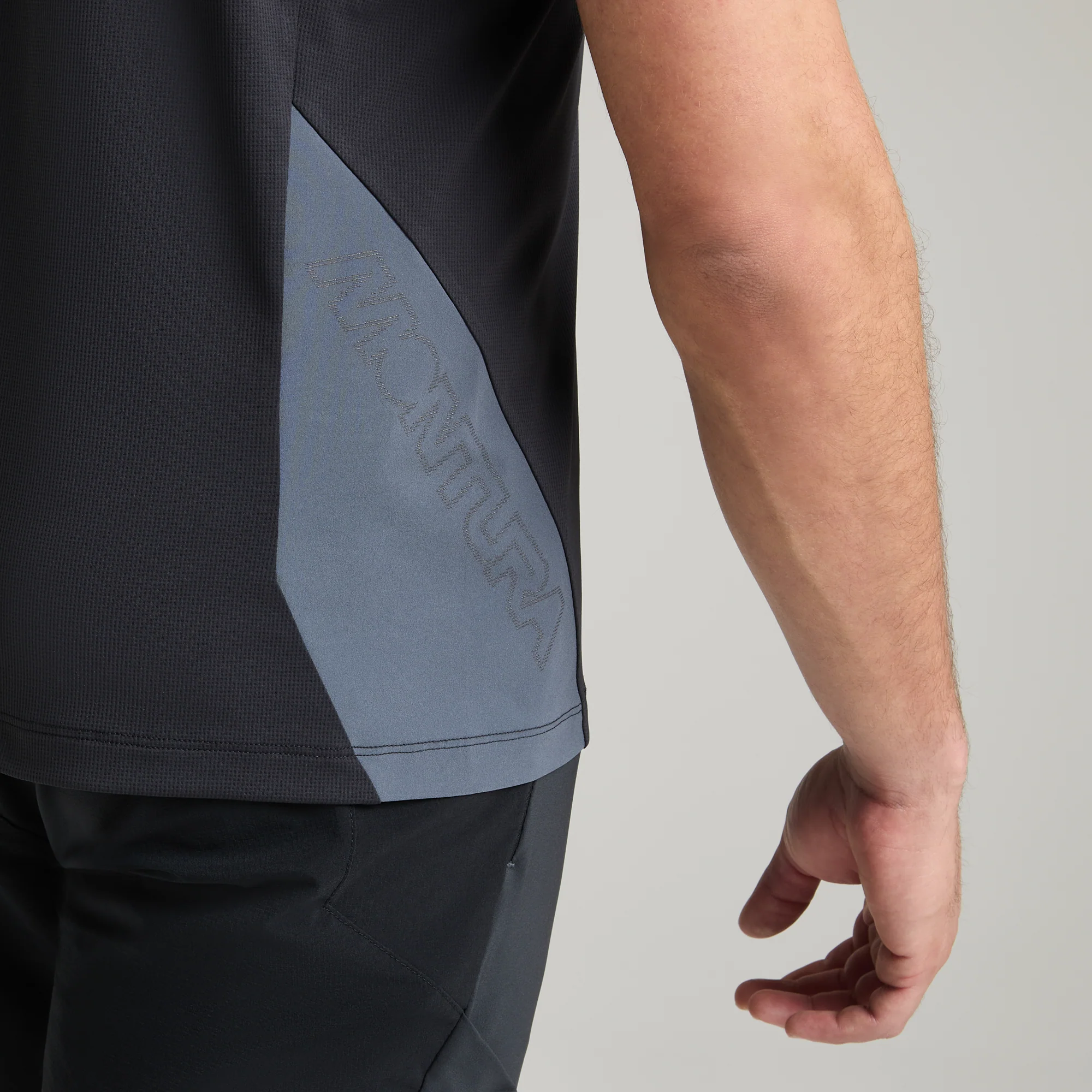 HADE ZIP T-SHIRT - Image 31
