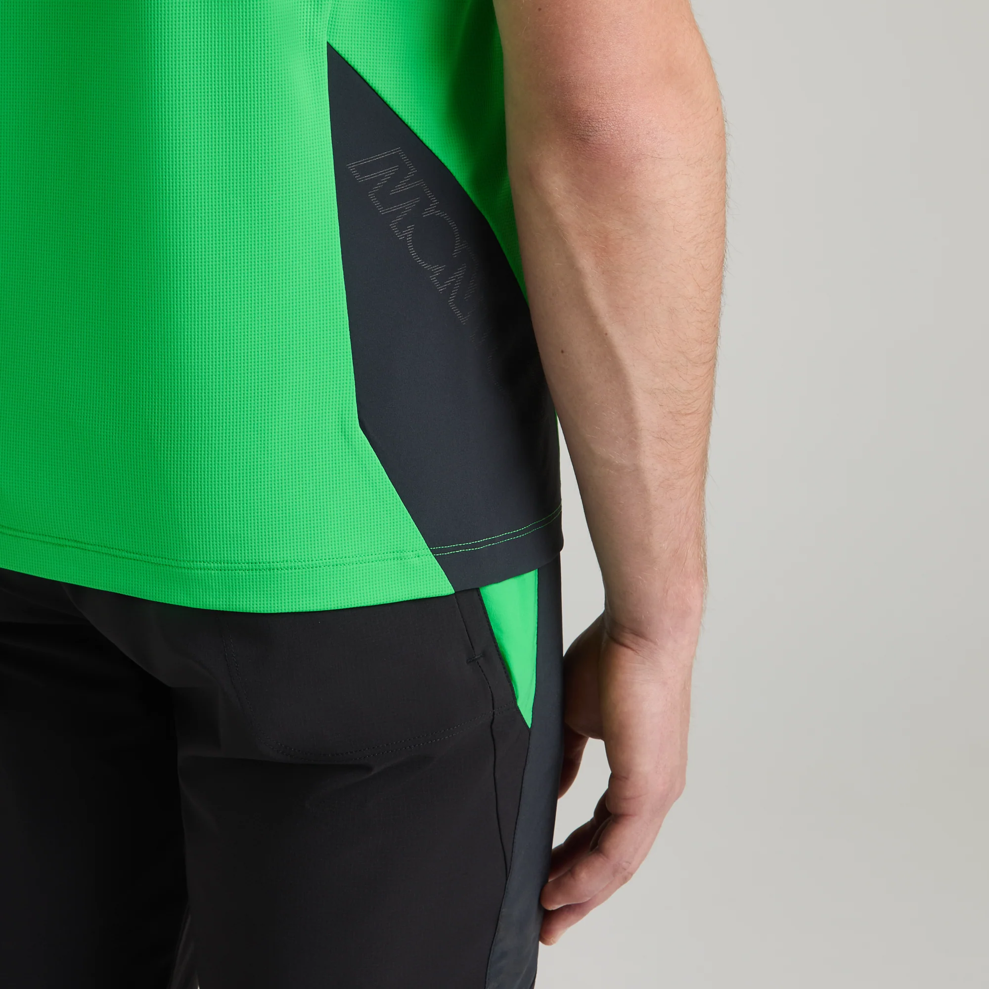 HADE ZIP T-SHIRT - Image 32