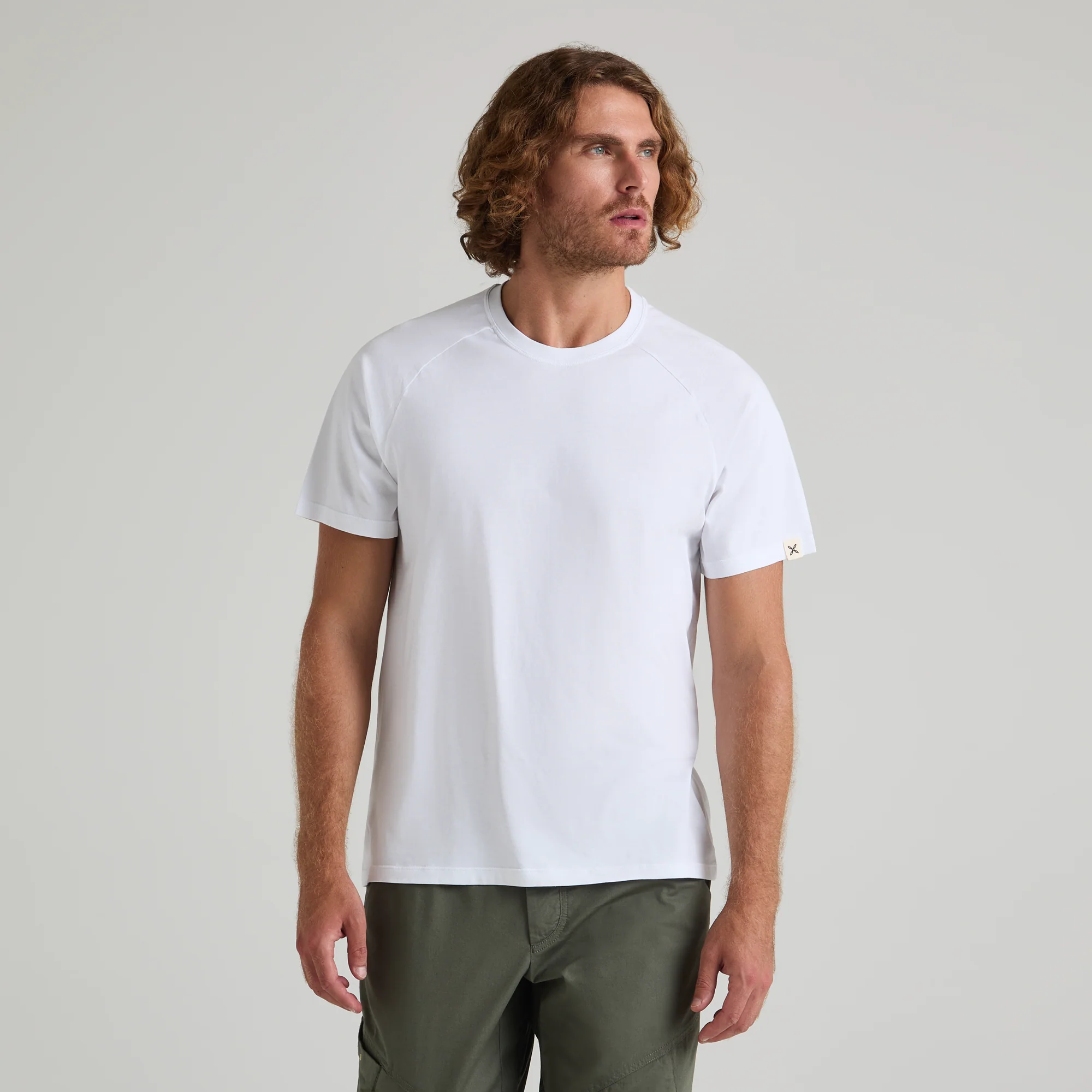 MINIMAL LOGO T-SHIRT - Image 5