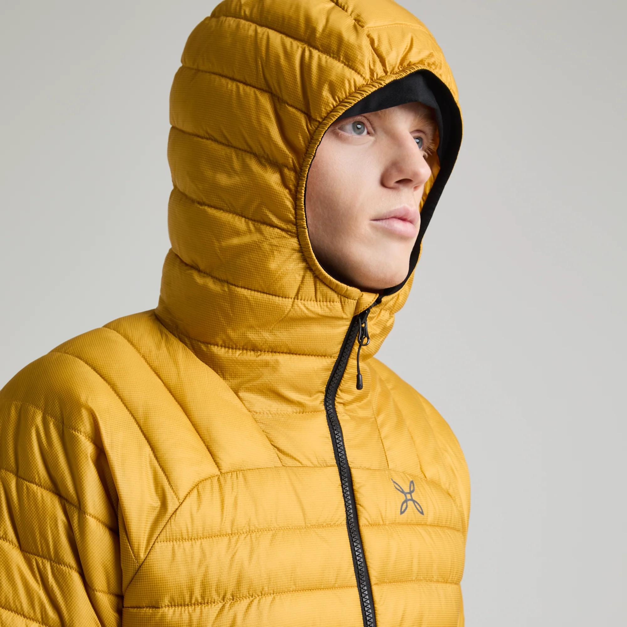 PEAK HYBRID HOODED JACKET - Image 13