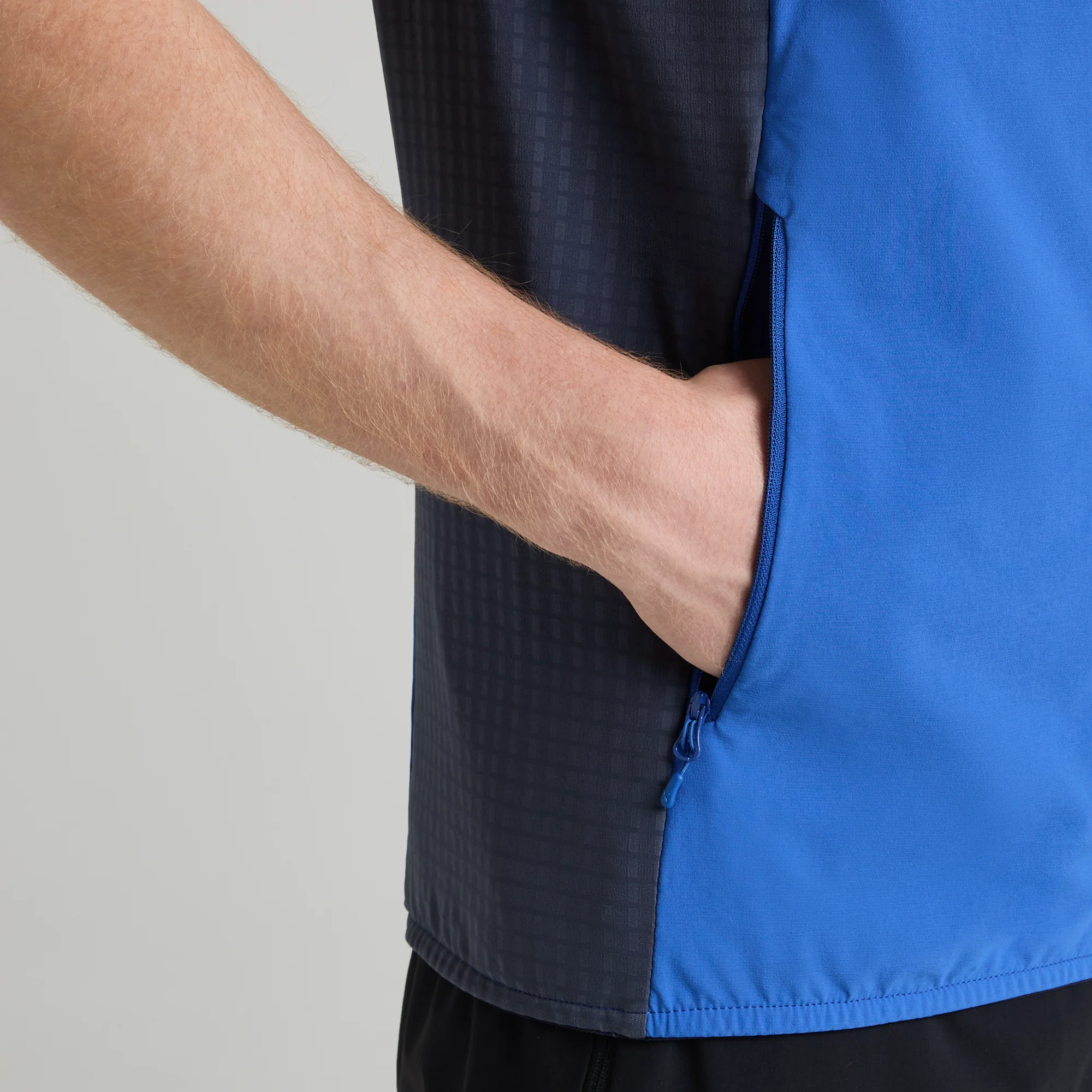 PEAK VEST - Image 10