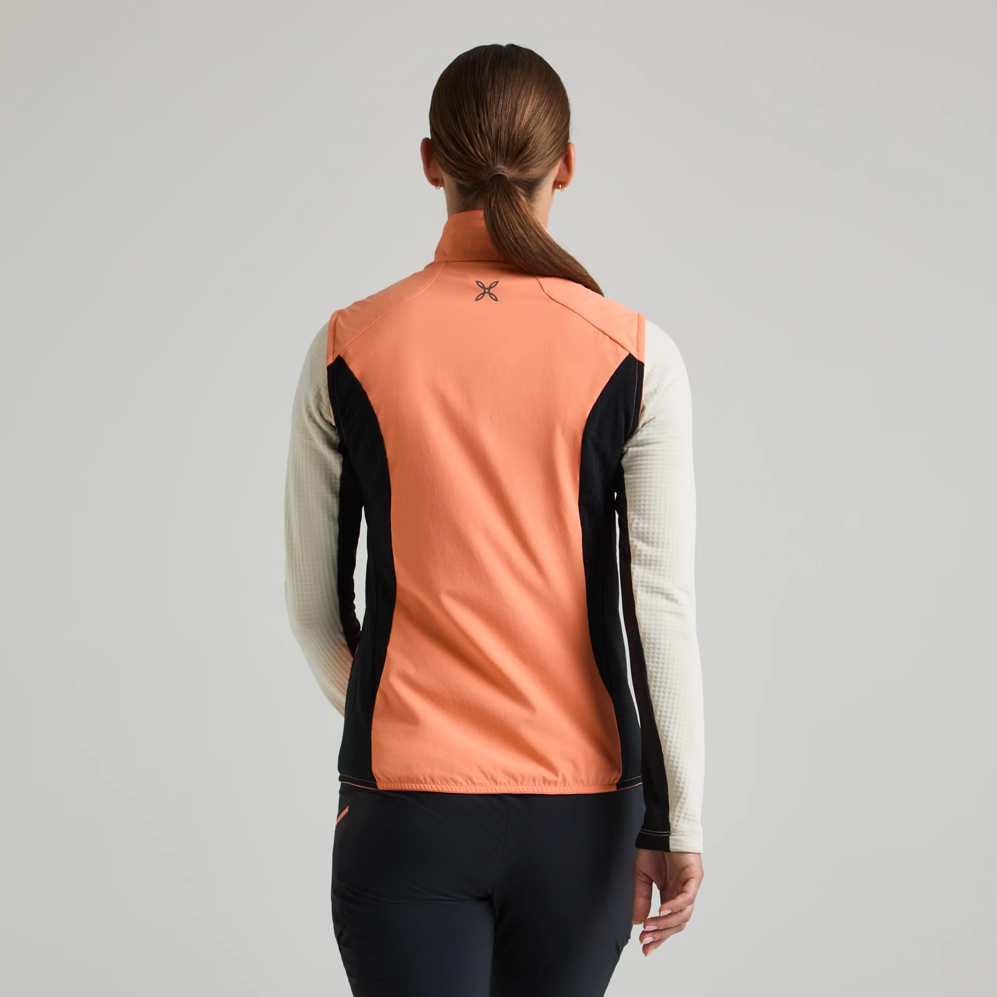 PEAK VEST WOMAN - Image 5
