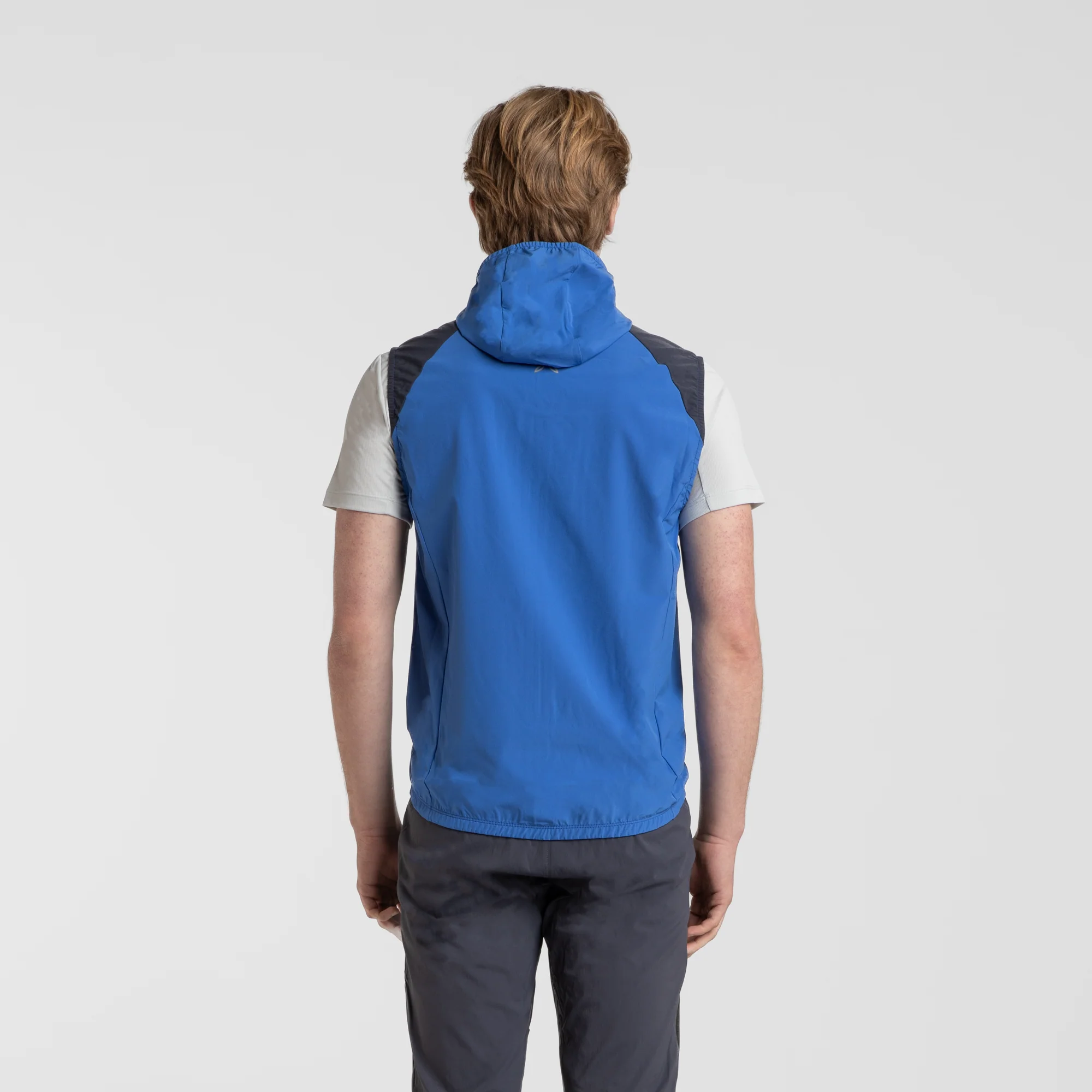 RISE HOODED VEST - Image 10