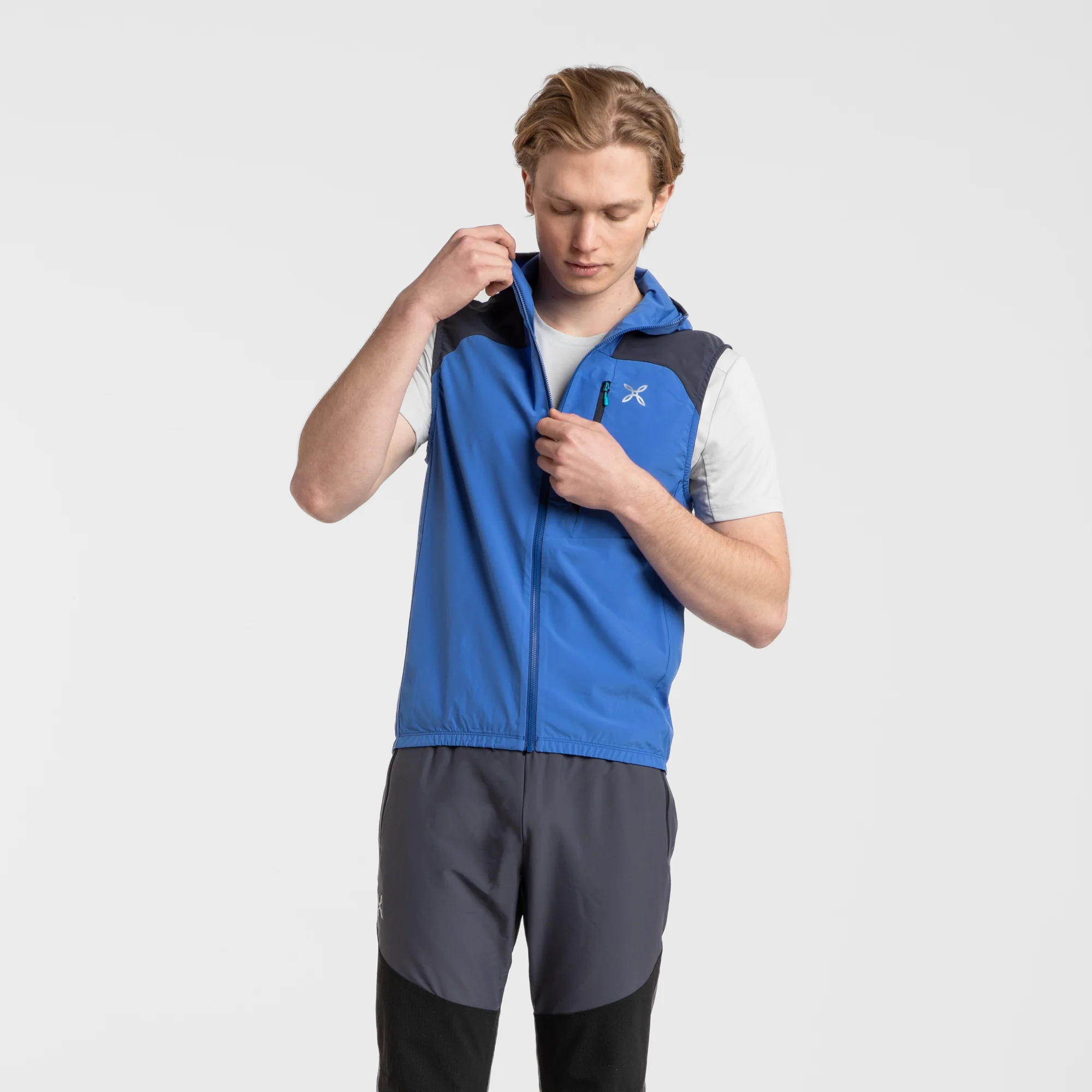 RISE HOODED VEST - Image 22