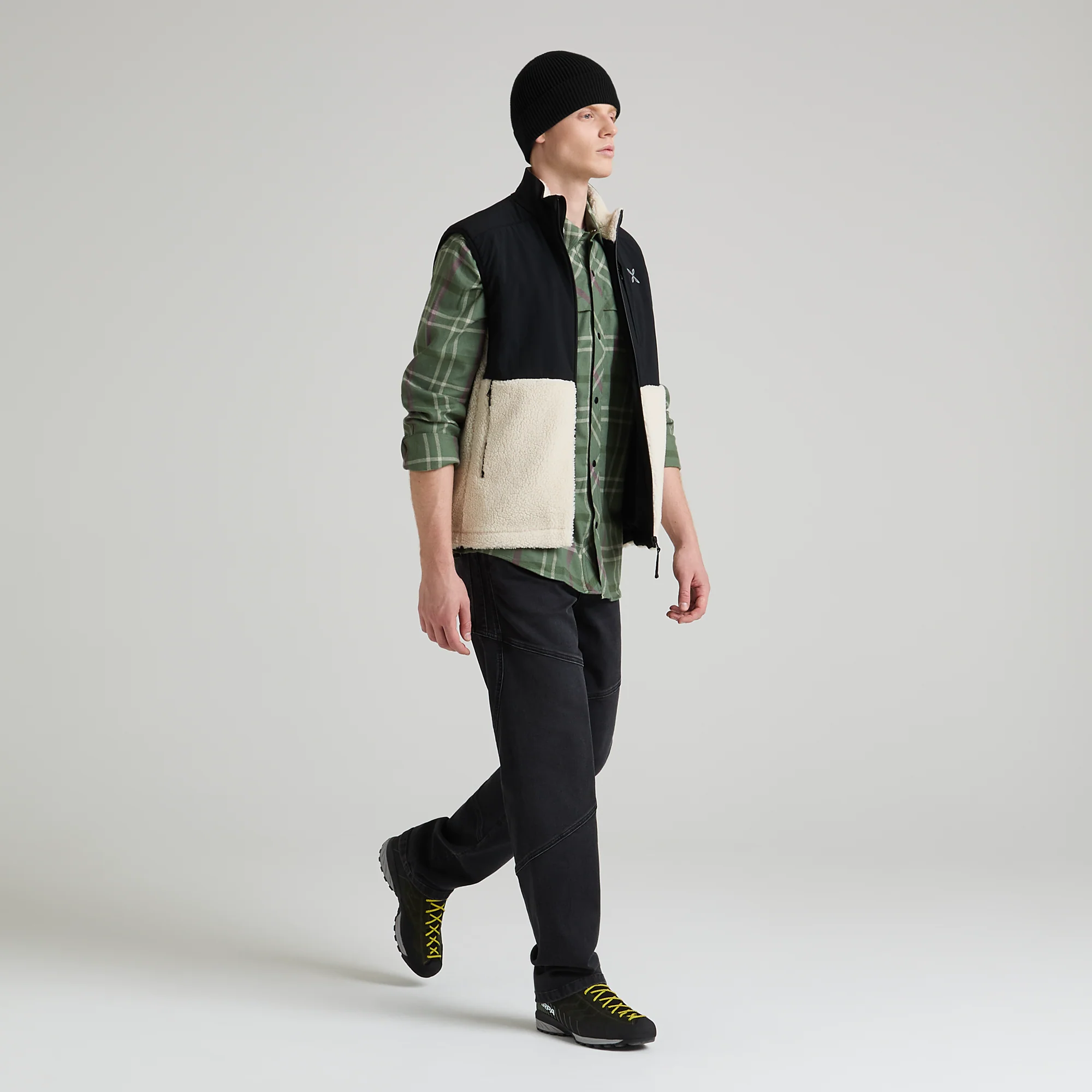 SHERPA VEST - Image 21