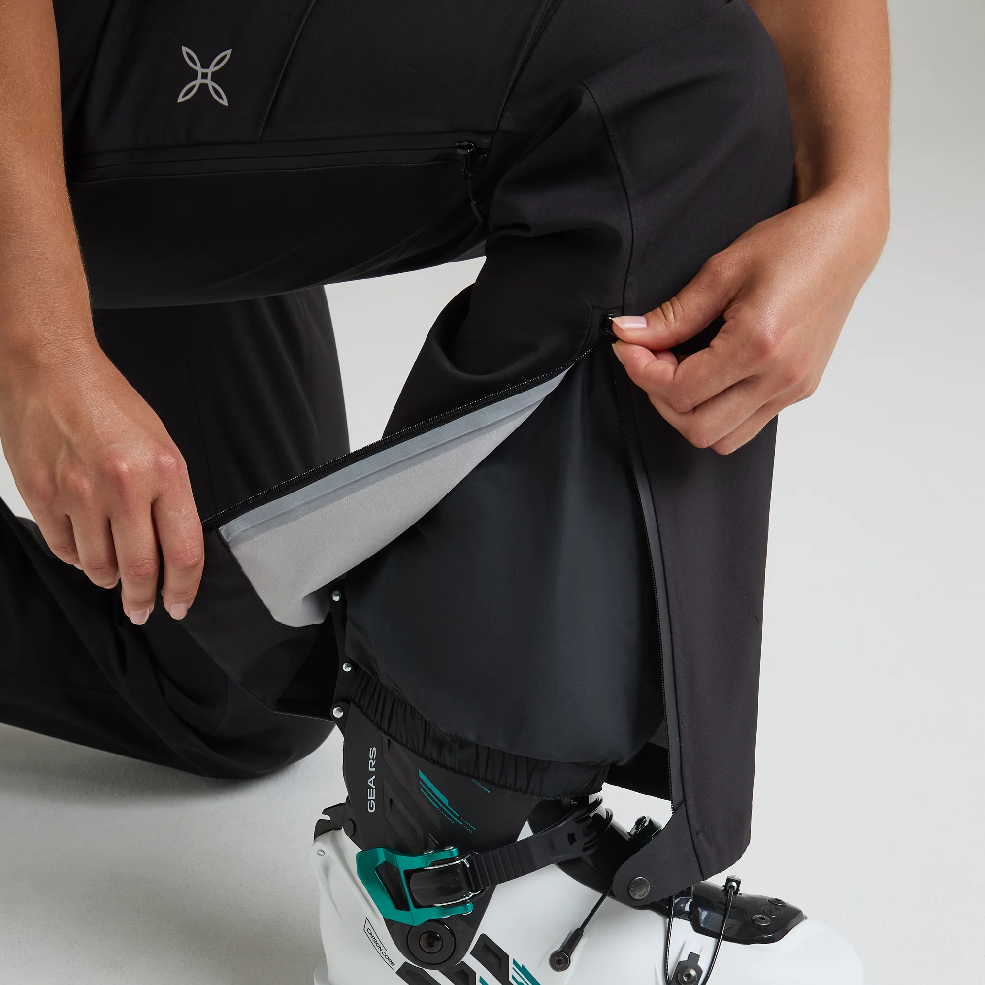 SKY WILD 2 PANTS WOMAN - Image 16