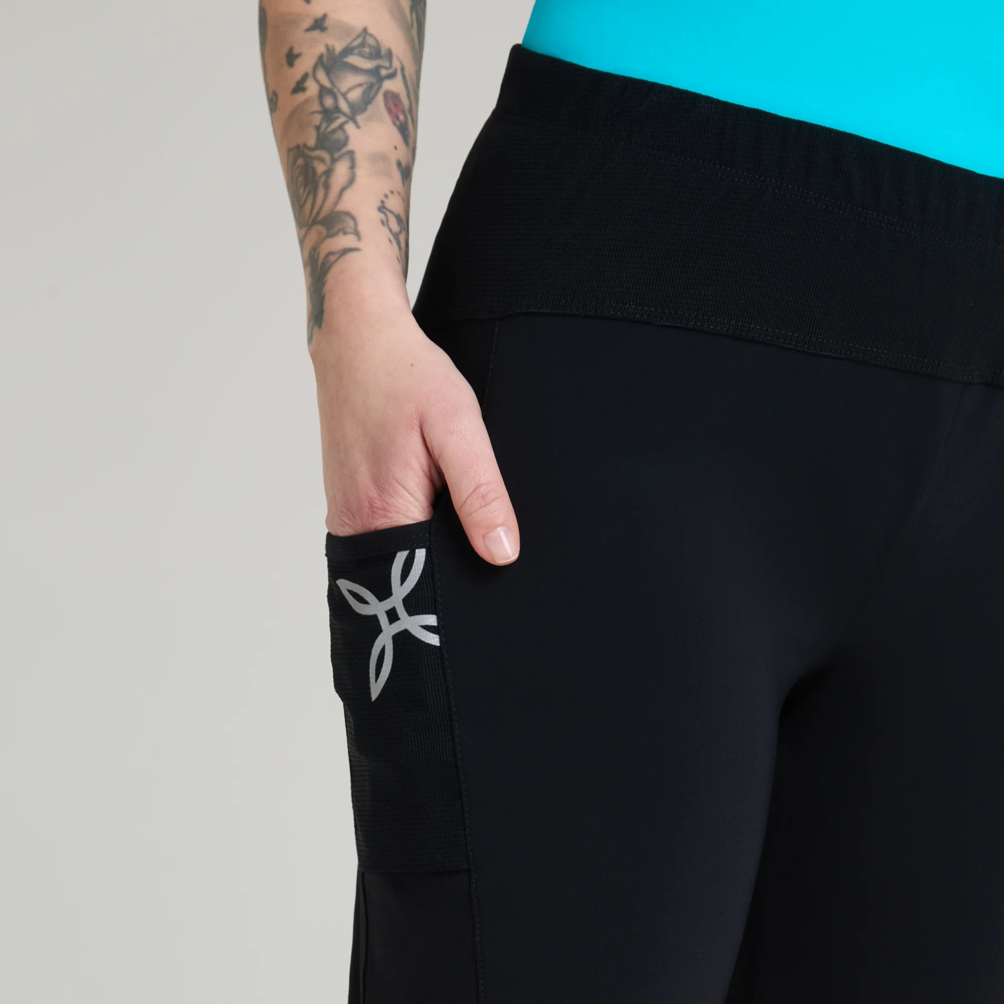 SOUND 3/4 PANTS WOMAN - Image 31