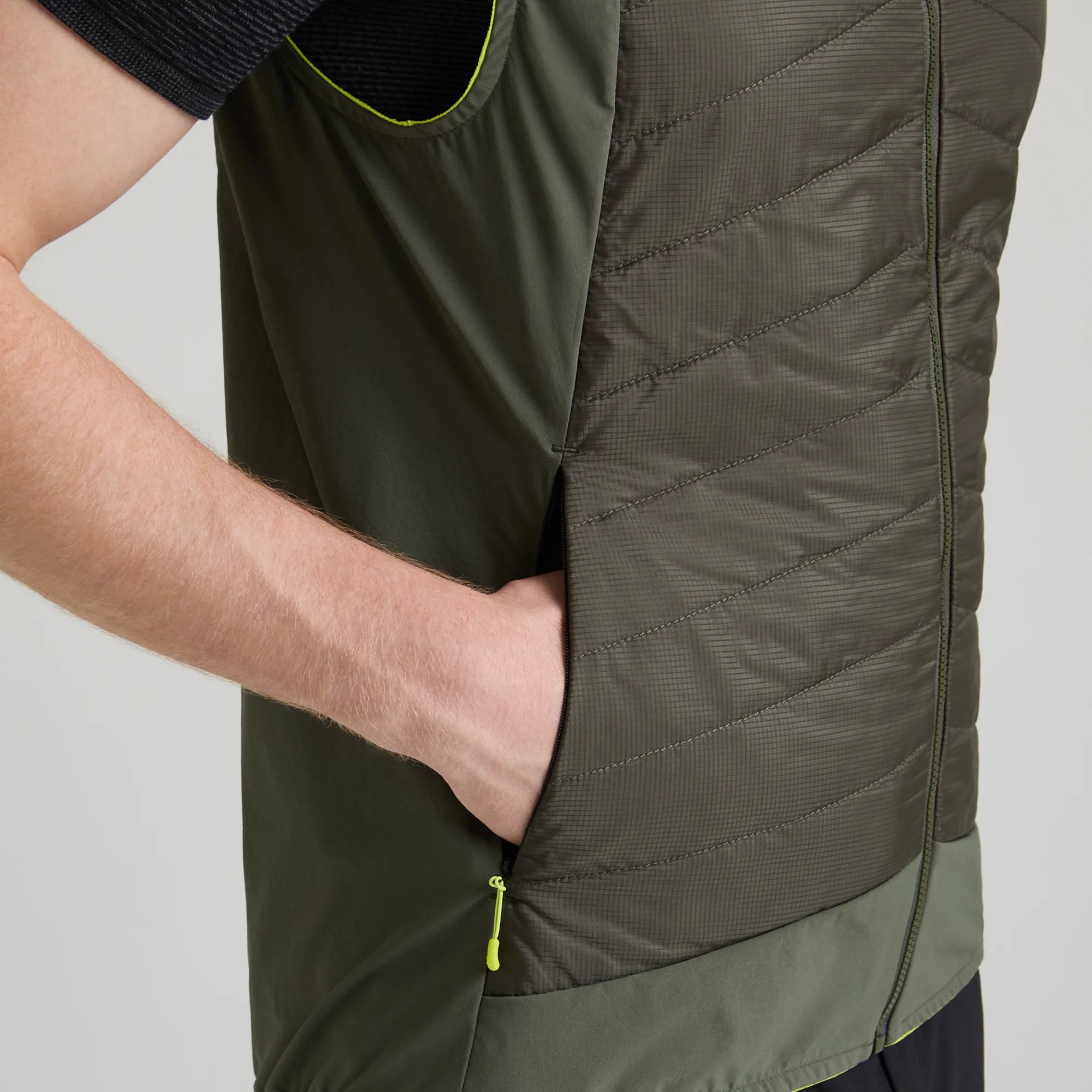 TRACE HYBRID VEST - Image 8