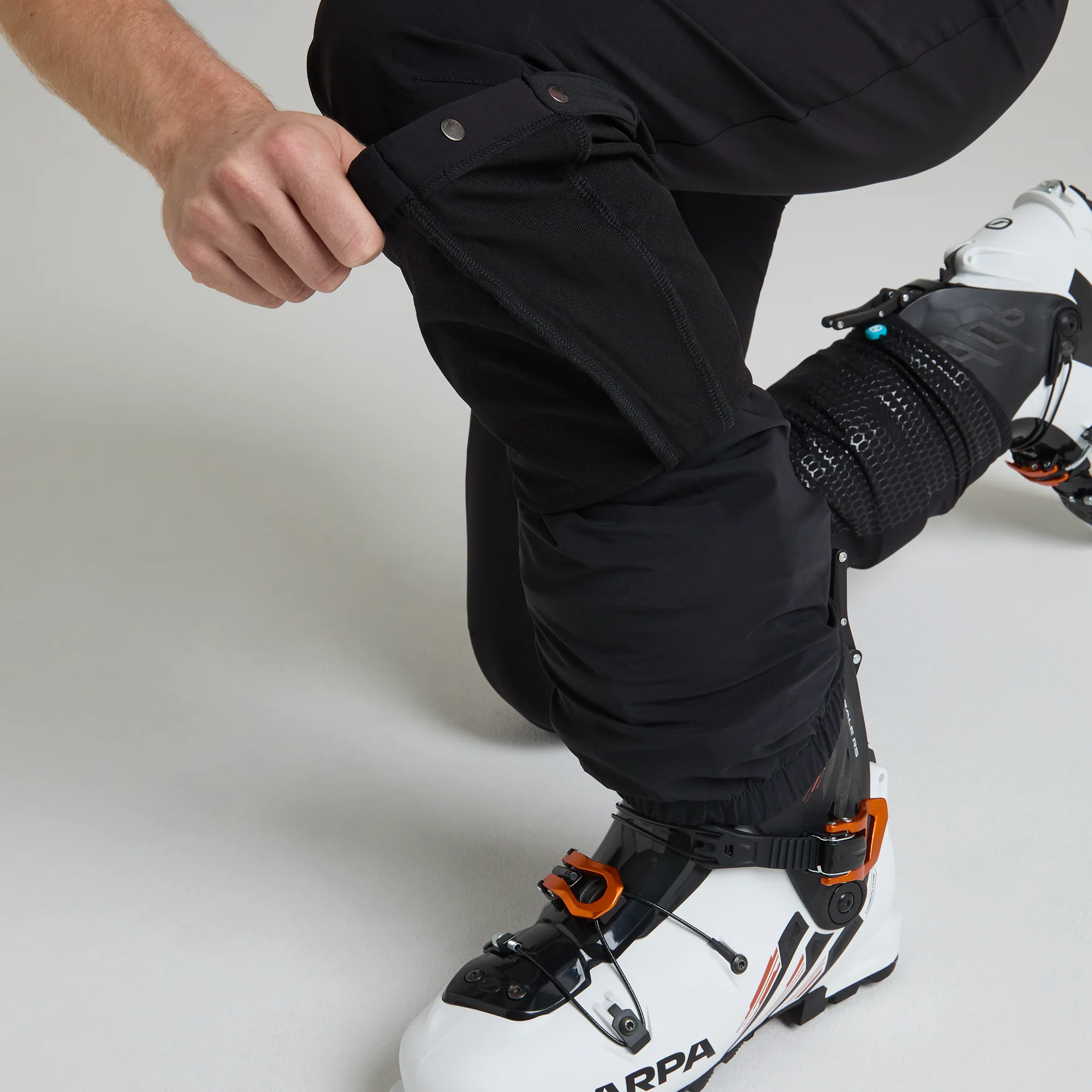 TRACE LIGHT PANTS - Image 13