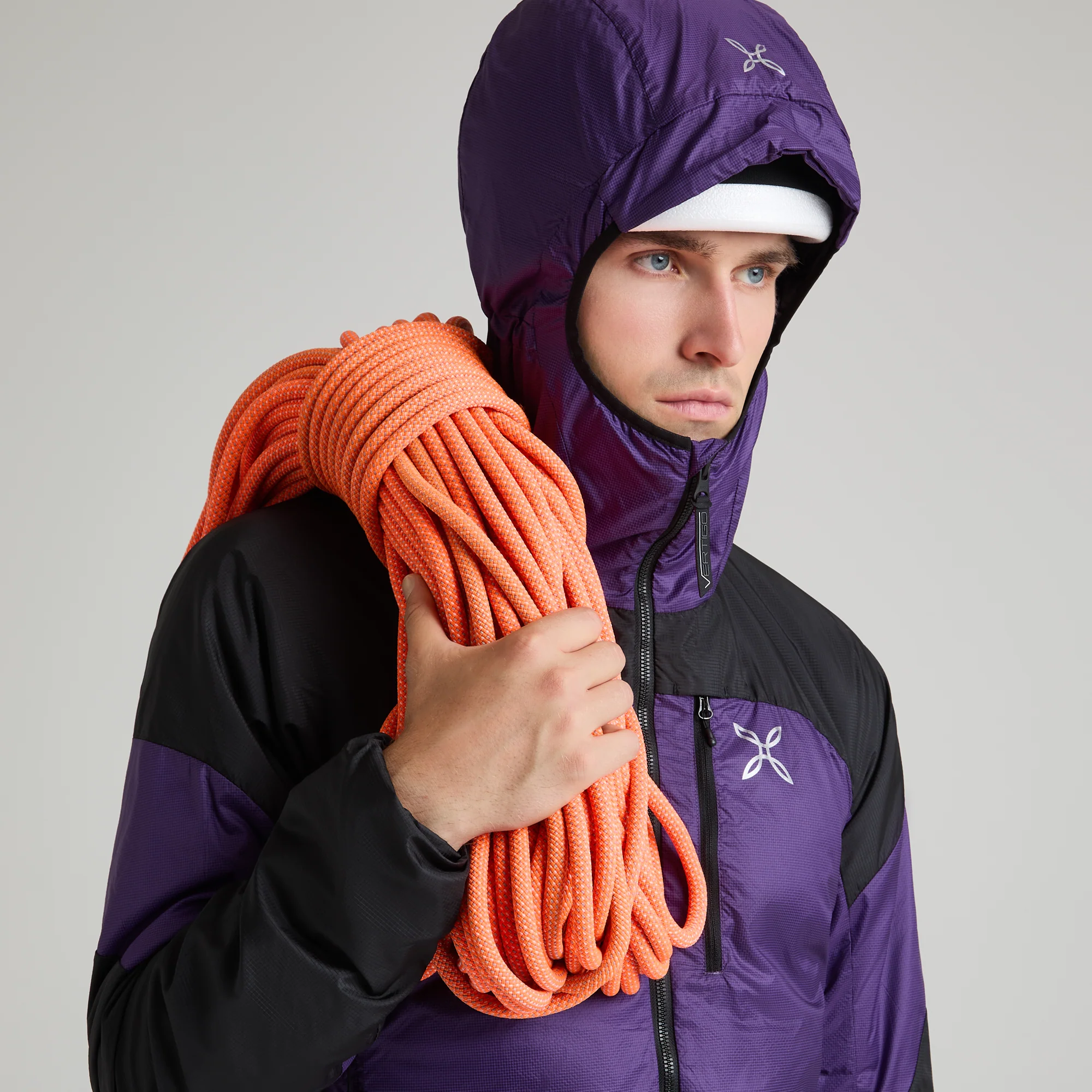 VERTIGO HYBRID HOODED JACKET - Image 28